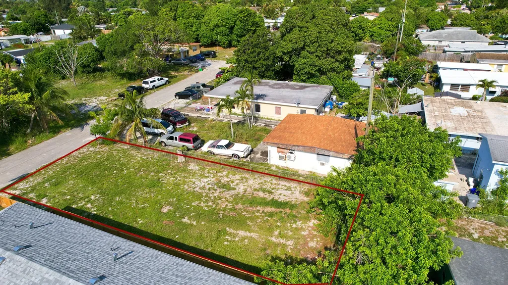 1141 Peak Road Lake Worth FL 33462