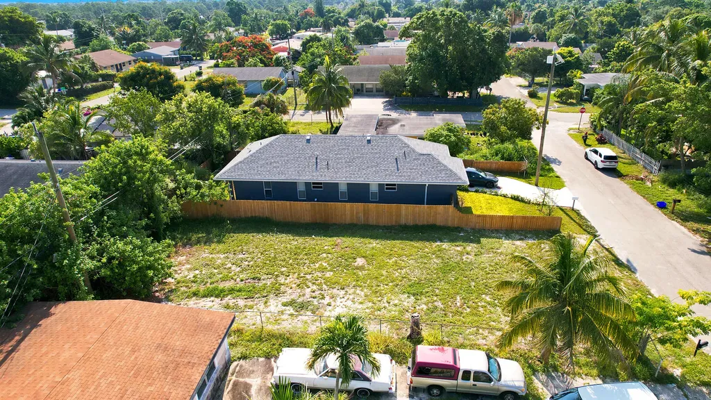 1141 Peak Road Lake Worth FL 33462