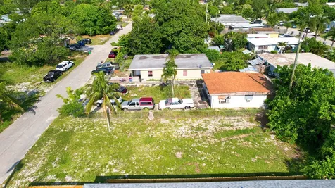 1141 Peak Road Lake Worth FL 33462