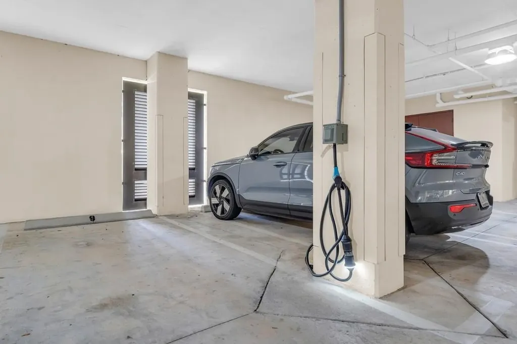 2955 NW 126th Avenue Sunrise FL 33323