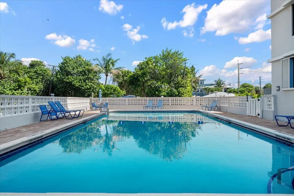 911 Ocean Drive North Palm Beach FL 33408