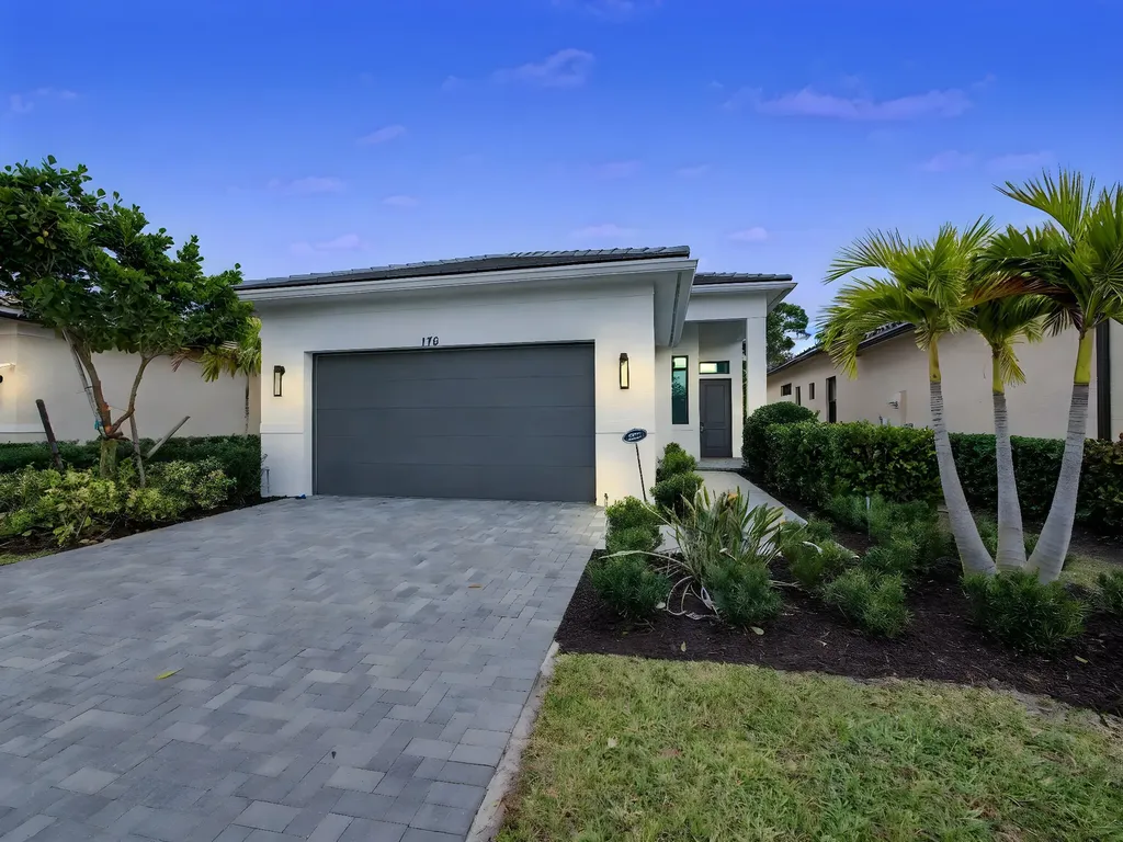 176 SE Via Sangro Port St Lucie FL 34952