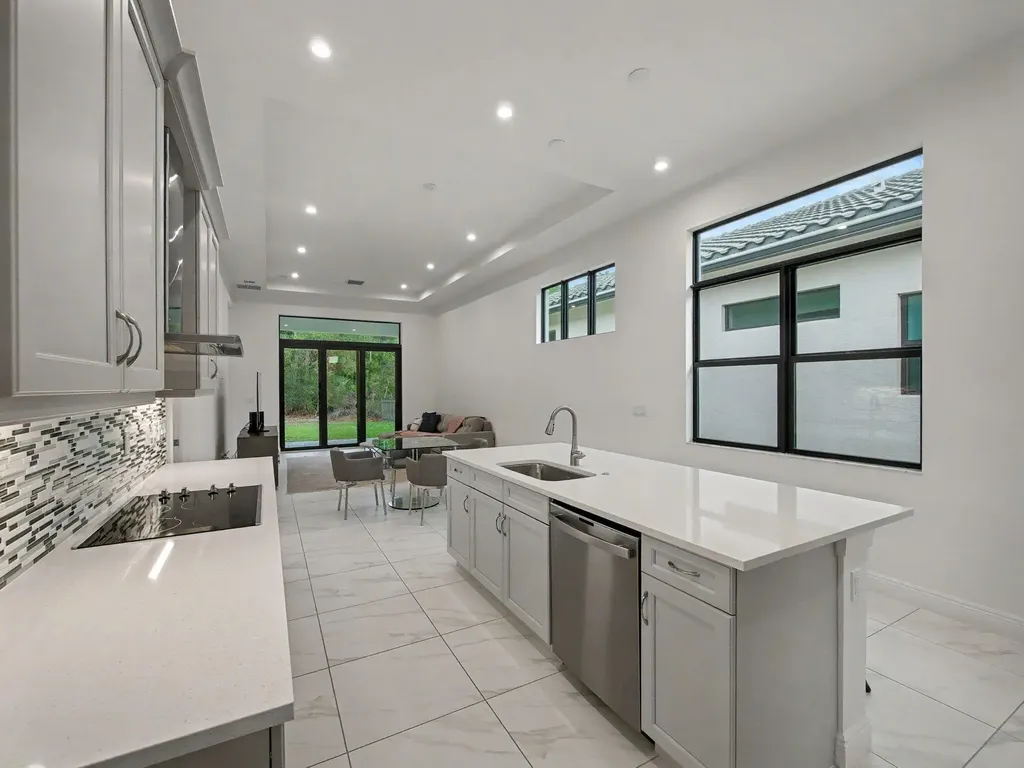 176 SE Via Sangro Port St Lucie FL 34952