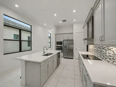 176 SE Via Sangro Port St Lucie FL 34952