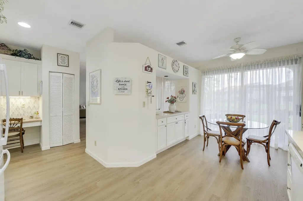 110 Legendary Circle Palm Beach Gardens FL 33418
