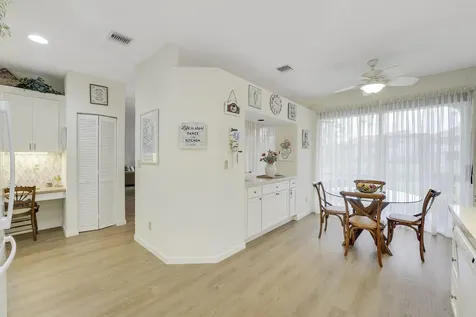 110 Legendary Circle Palm Beach Gardens FL 33418