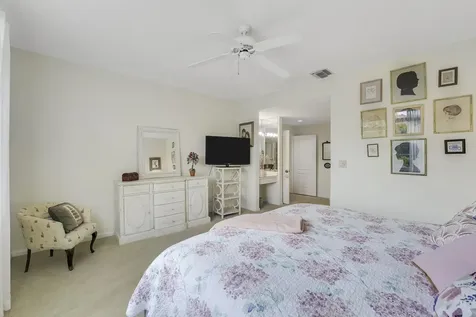 110 Legendary Circle Palm Beach Gardens FL 33418