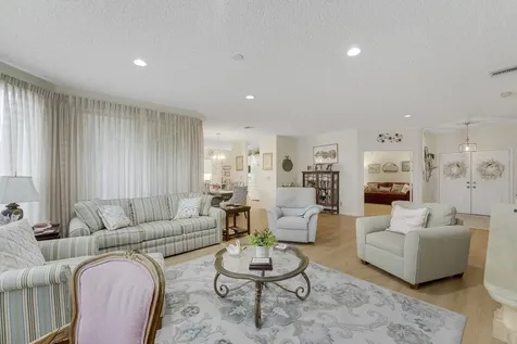 110 Legendary Circle Palm Beach Gardens FL 33418
