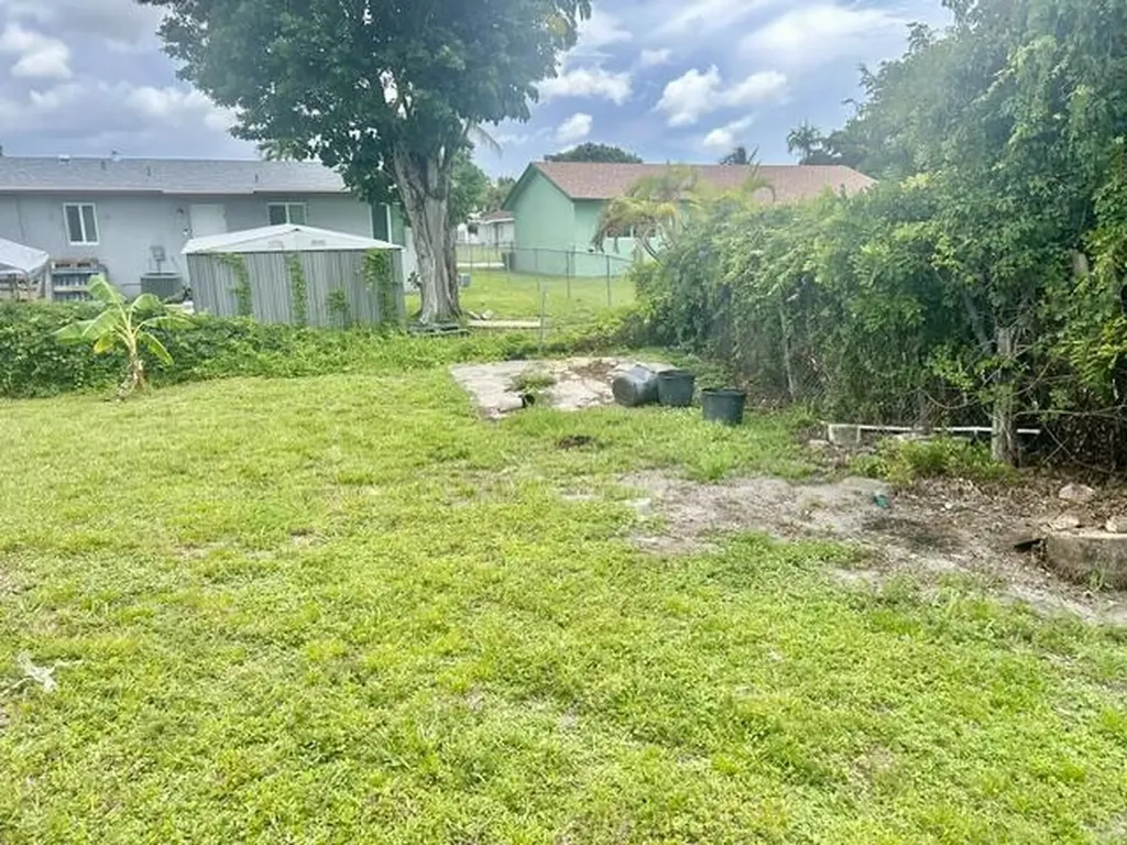 2951 NW 8th Street Pompano Beach FL 33069