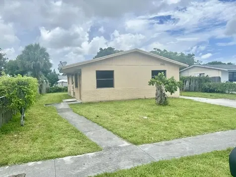 2951 NW 8th Street Pompano Beach FL 33069