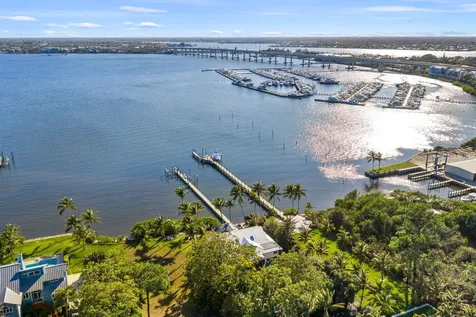 90 NW Alice Street Jensen Beach FL 34957
