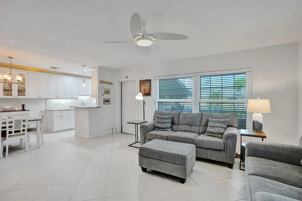 935 SE 9th Avenue Pompano Beach FL 33060