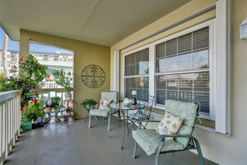 935 SE 9th Avenue Pompano Beach FL 33060