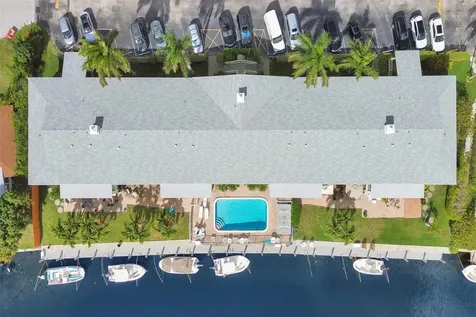 935 SE 9th Avenue Pompano Beach FL 33060