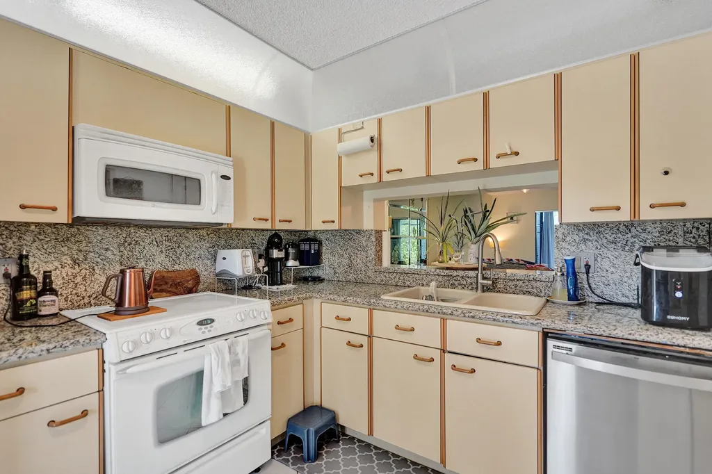5201 W Club Circle Boca Raton FL 33431