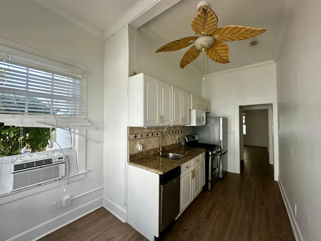 270 Seminole Avenue Palm Beach FL 33480