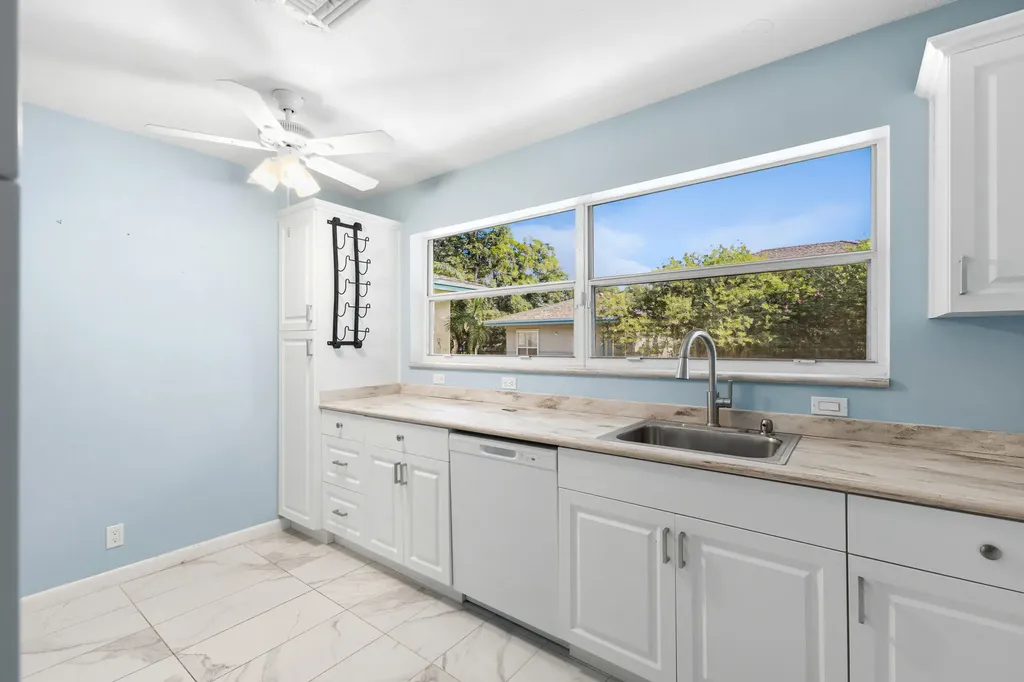 201 W Riverside Drive Jupiter FL 33469