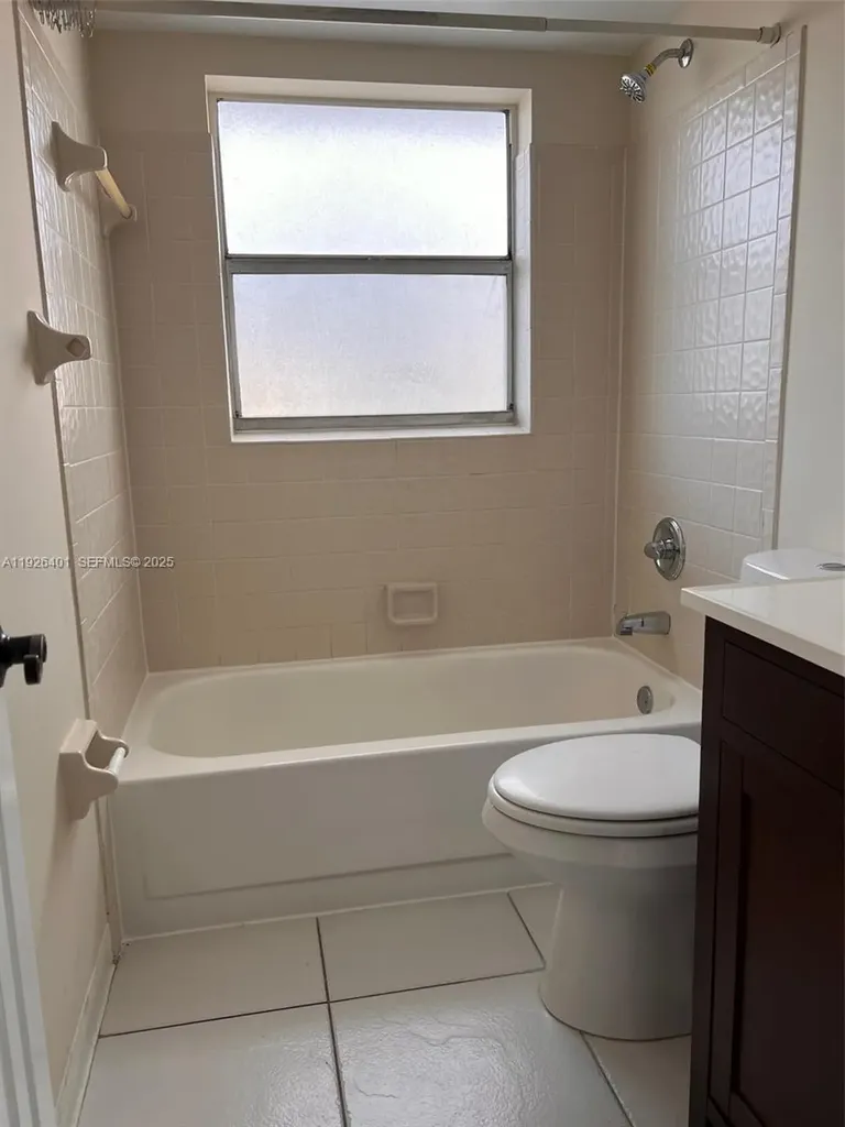 1014 Twin Lakes Drive Coral Springs FL 33071
