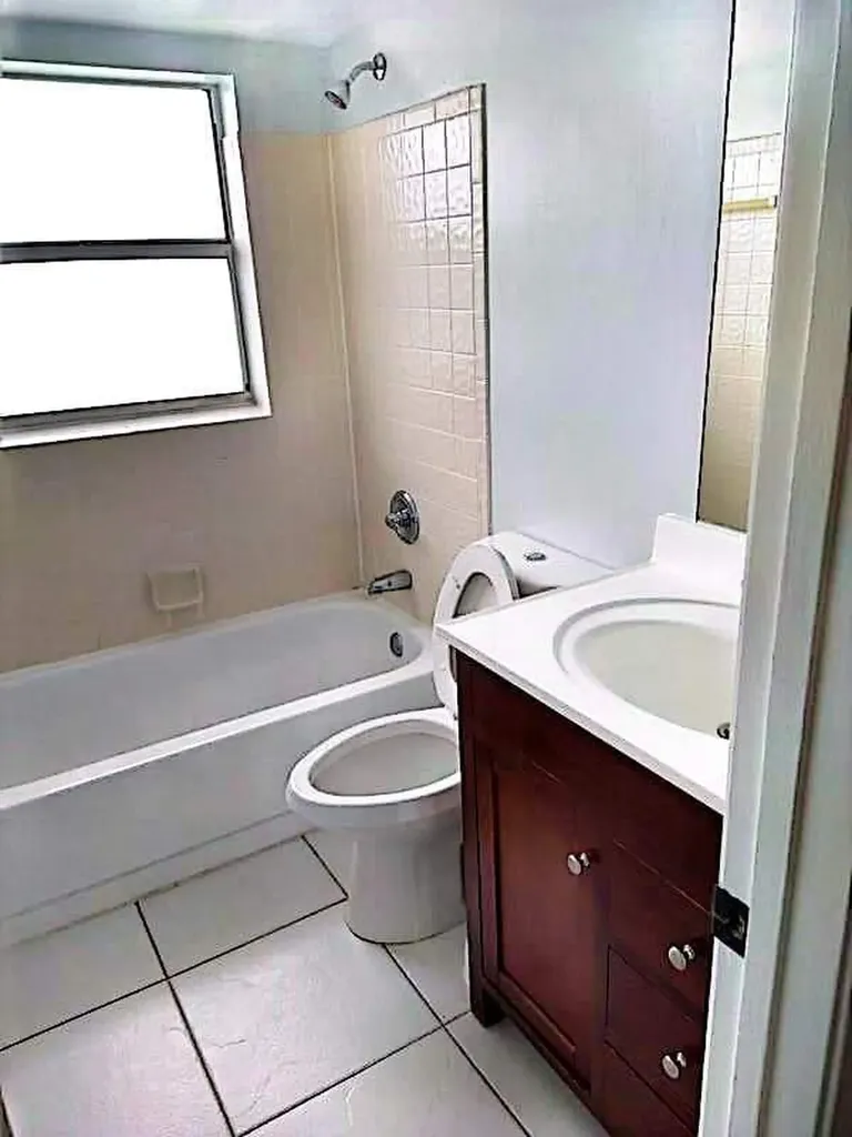 1014 Twin Lakes Drive Coral Springs FL 33071