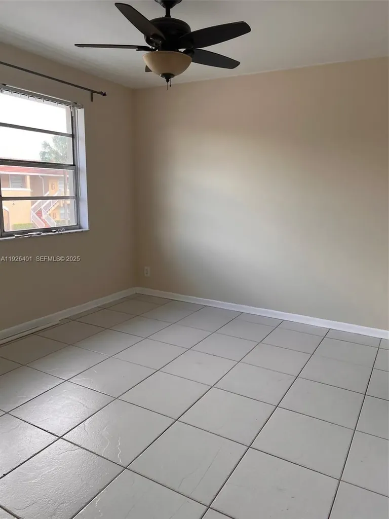 1014 Twin Lakes Drive Coral Springs FL 33071