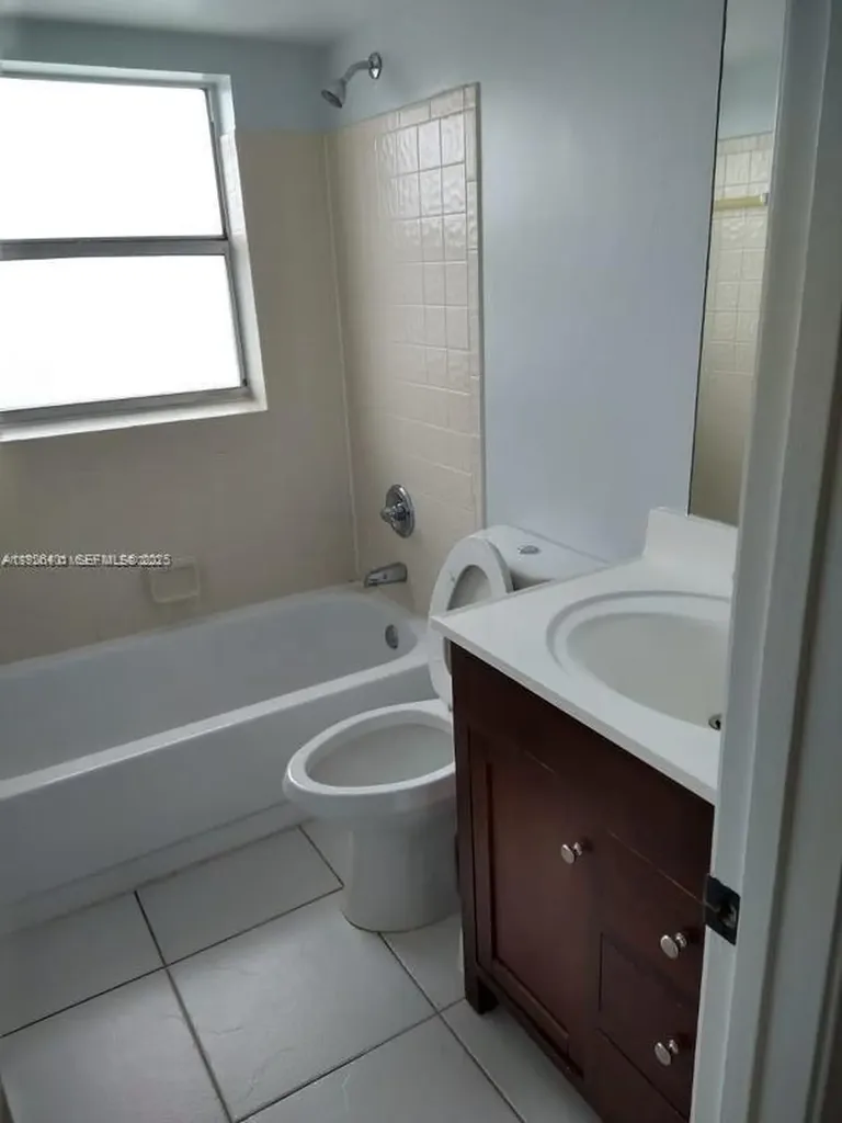 1014 Twin Lakes Drive Coral Springs FL 33071