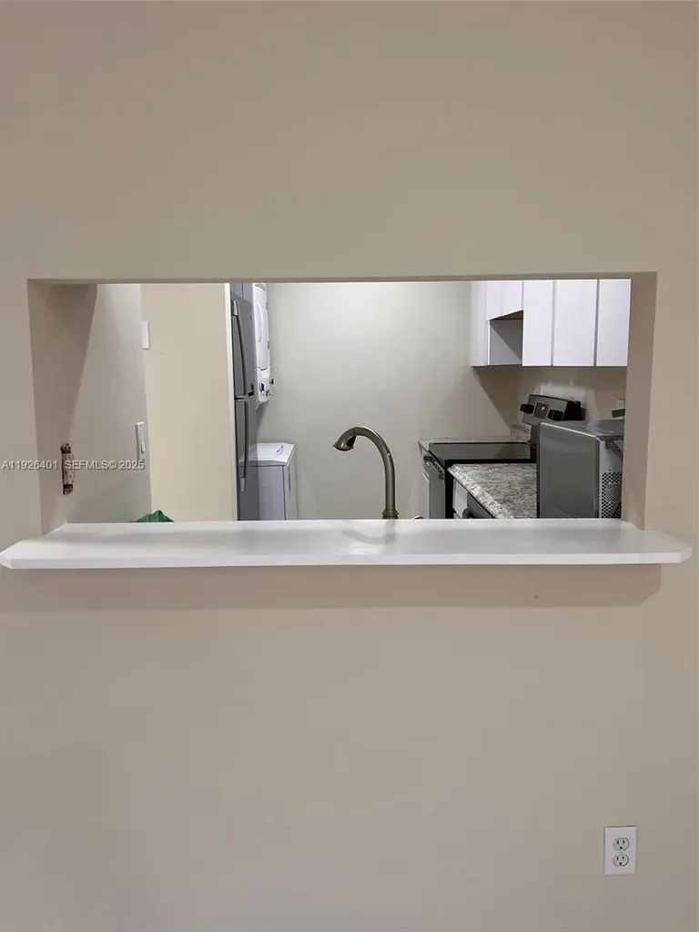 1014 Twin Lakes Drive Coral Springs FL 33071