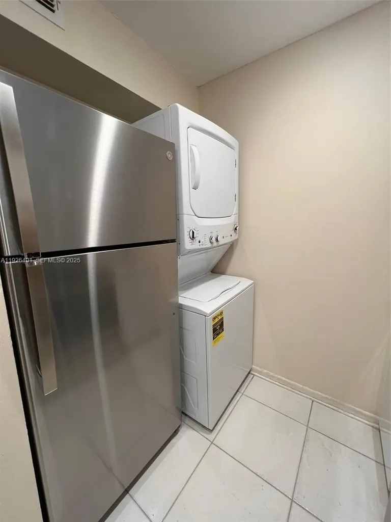 1014 Twin Lakes Drive Coral Springs FL 33071
