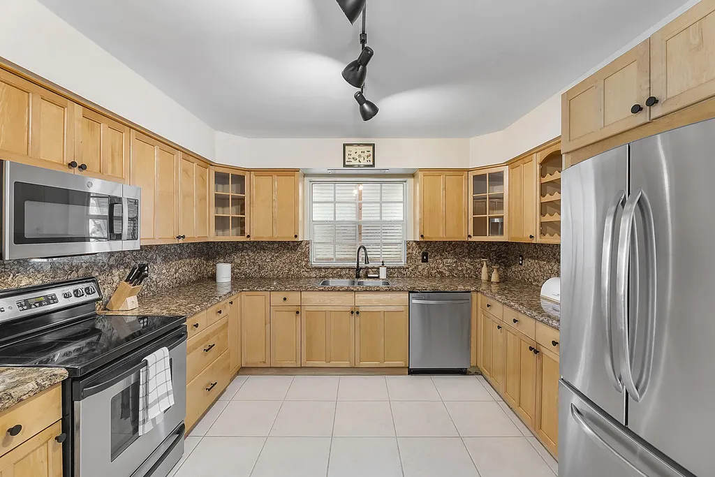 700 NE 26th Avenue Pompano Beach FL 33062