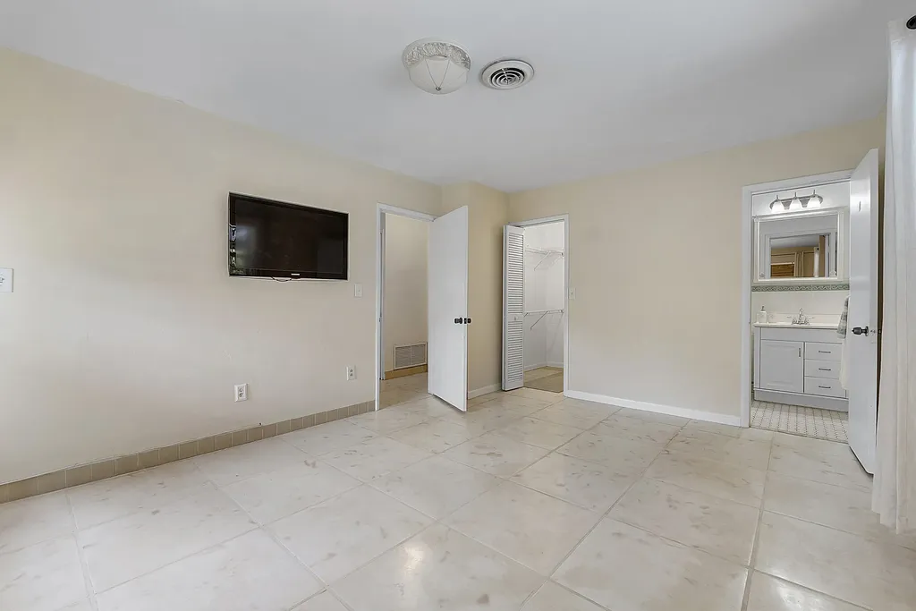 700 NE 26th Avenue Pompano Beach FL 33062