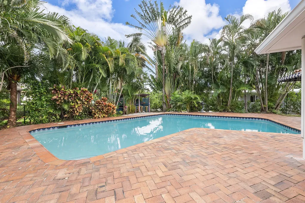 700 NE 26th Avenue Pompano Beach FL 33062