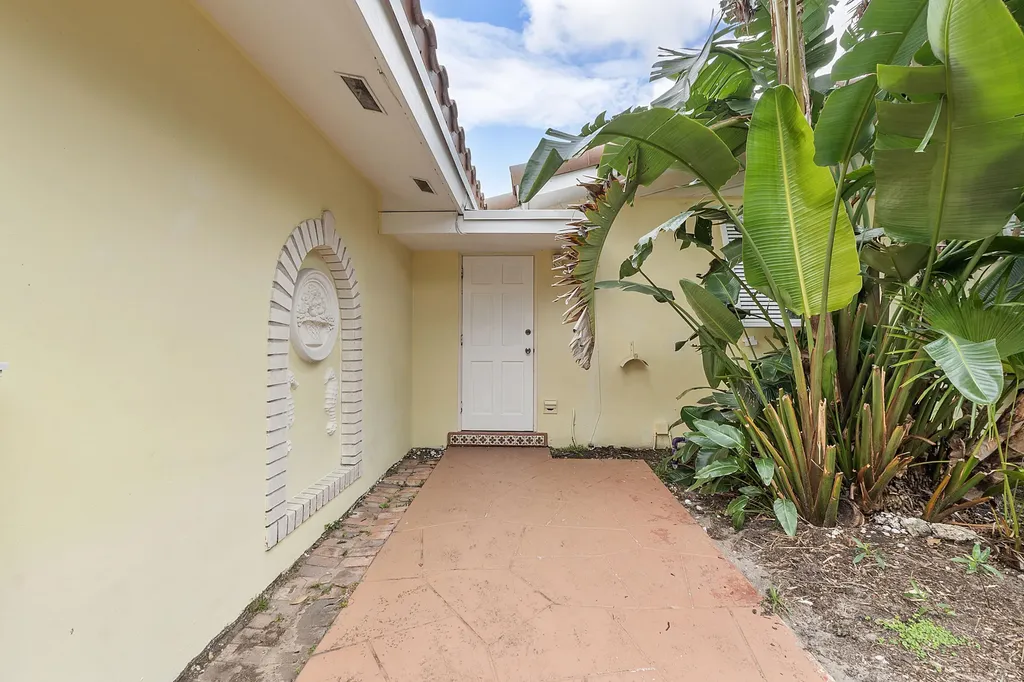 700 NE 26th Avenue Pompano Beach FL 33062
