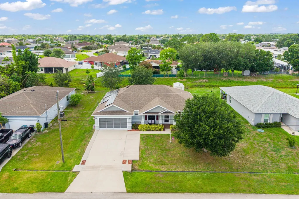 4562 SW Bradbury Street Port St Lucie FL 34953