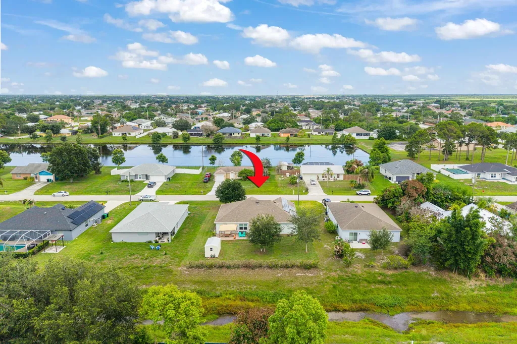 4562 SW Bradbury Street Port St Lucie FL 34953