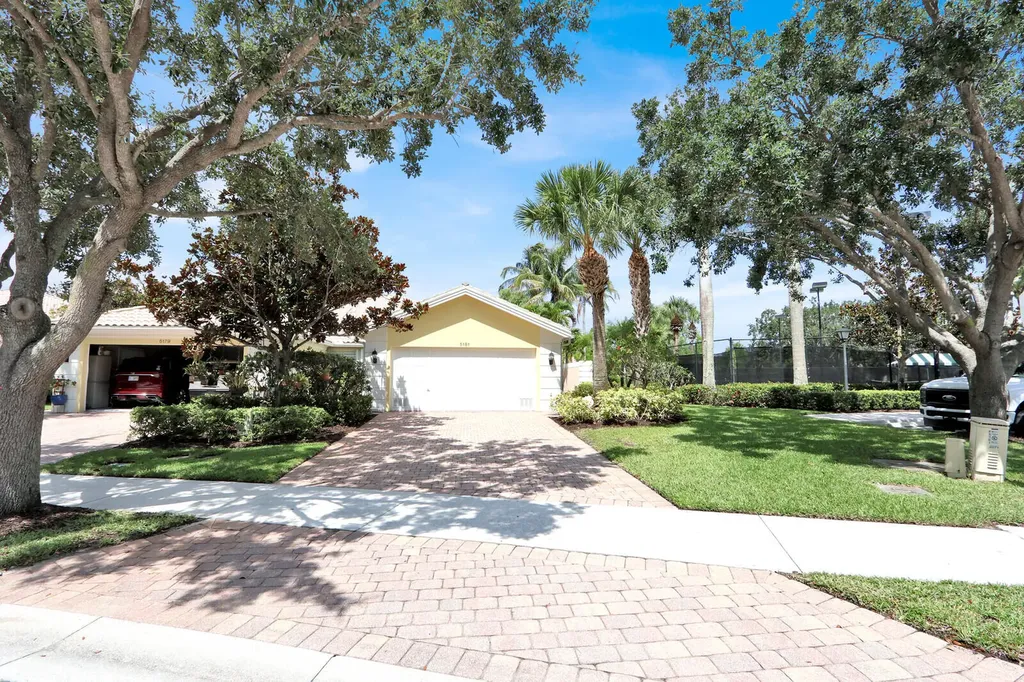 5181 Magnolia Bay Circle Palm Beach Gardens FL 33418