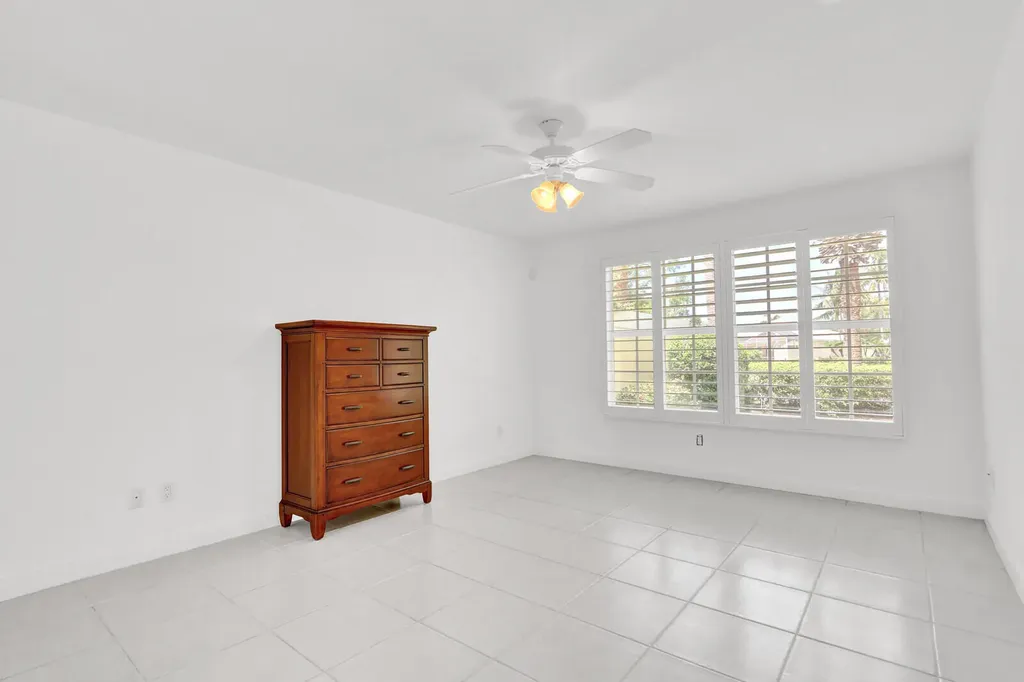 5181 Magnolia Bay Circle Palm Beach Gardens FL 33418