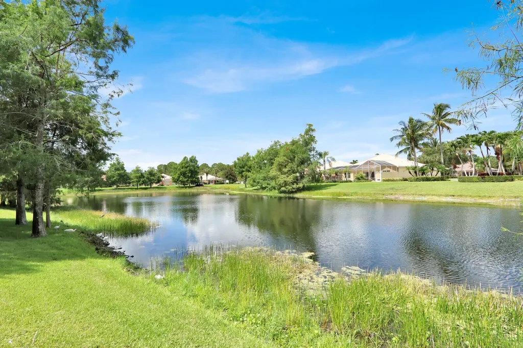 5181 Magnolia Bay Circle Palm Beach Gardens FL 33418