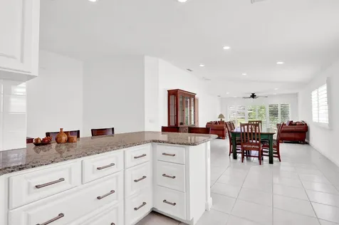 5181 Magnolia Bay Circle Palm Beach Gardens FL 33418