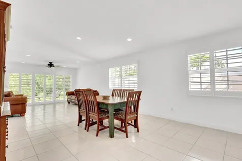5181 Magnolia Bay Circle Palm Beach Gardens FL 33418