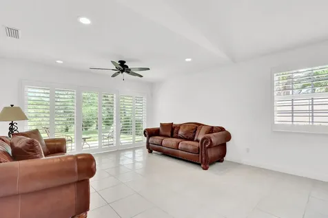 5181 Magnolia Bay Circle Palm Beach Gardens FL 33418