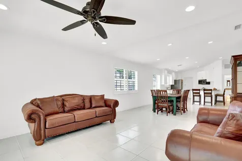5181 Magnolia Bay Circle Palm Beach Gardens FL 33418