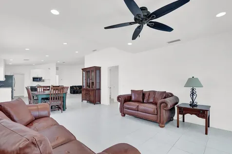 5181 Magnolia Bay Circle Palm Beach Gardens FL 33418