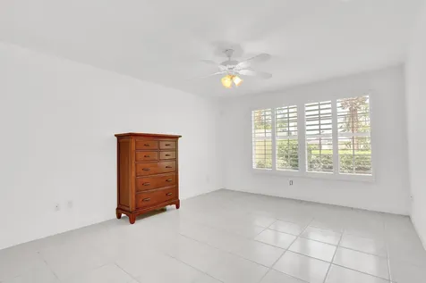 5181 Magnolia Bay Circle Palm Beach Gardens FL 33418