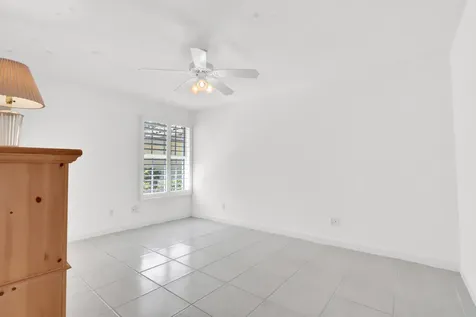 5181 Magnolia Bay Circle Palm Beach Gardens FL 33418