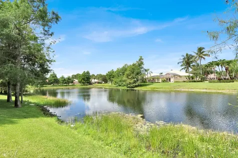 5181 Magnolia Bay Circle Palm Beach Gardens FL 33418