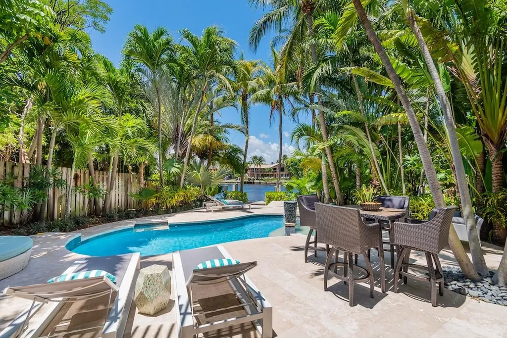 2415 Middle River Drive Fort Lauderdale FL 33305