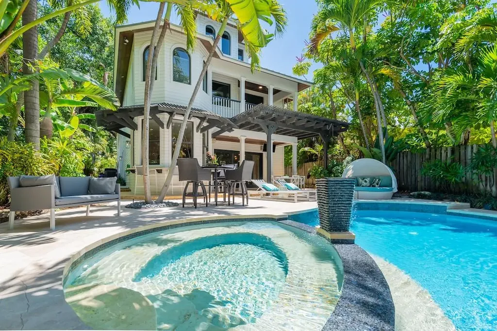 2415 Middle River Drive Fort Lauderdale FL 33305