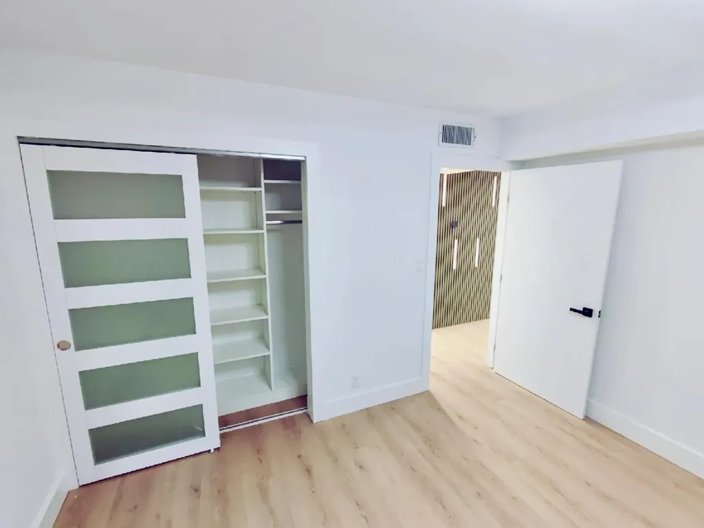 5900 Camino Del Sol Boca Raton FL 33433