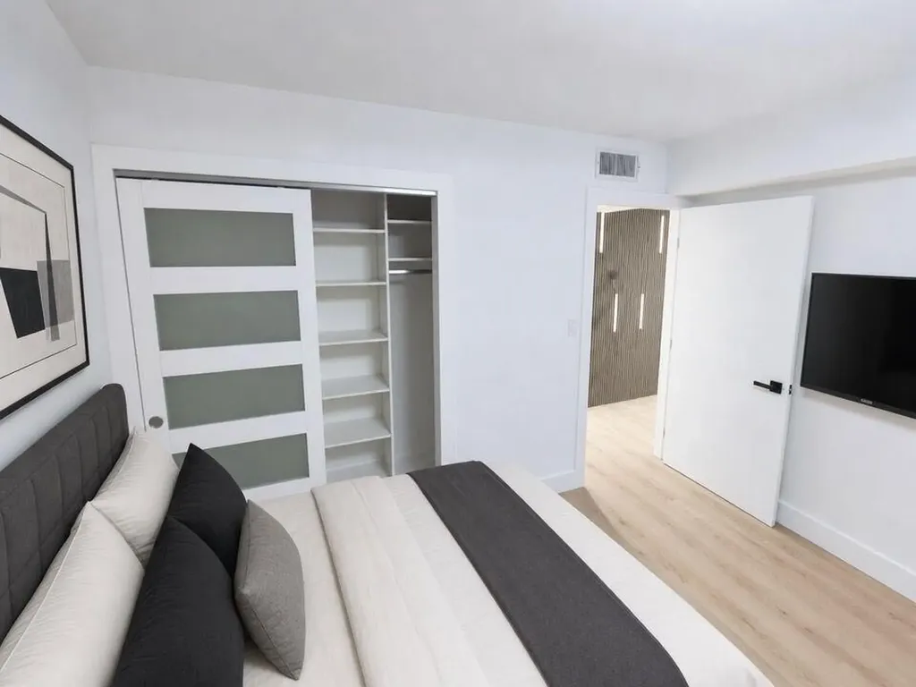 5900 Camino Del Sol Boca Raton FL 33433