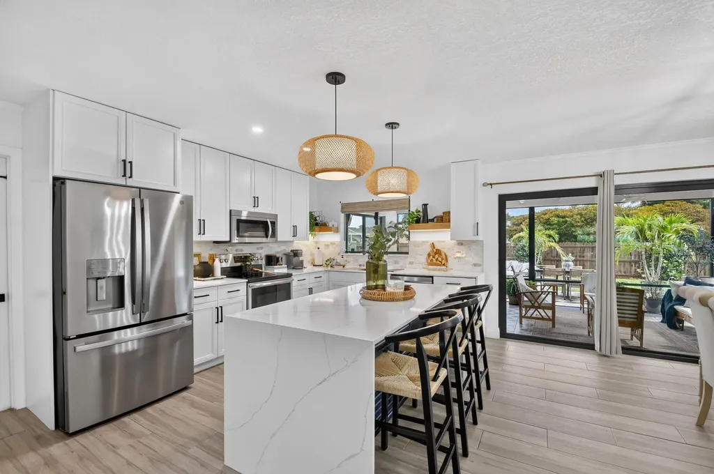 110 W Coconut Drive Lake Worth FL 33467