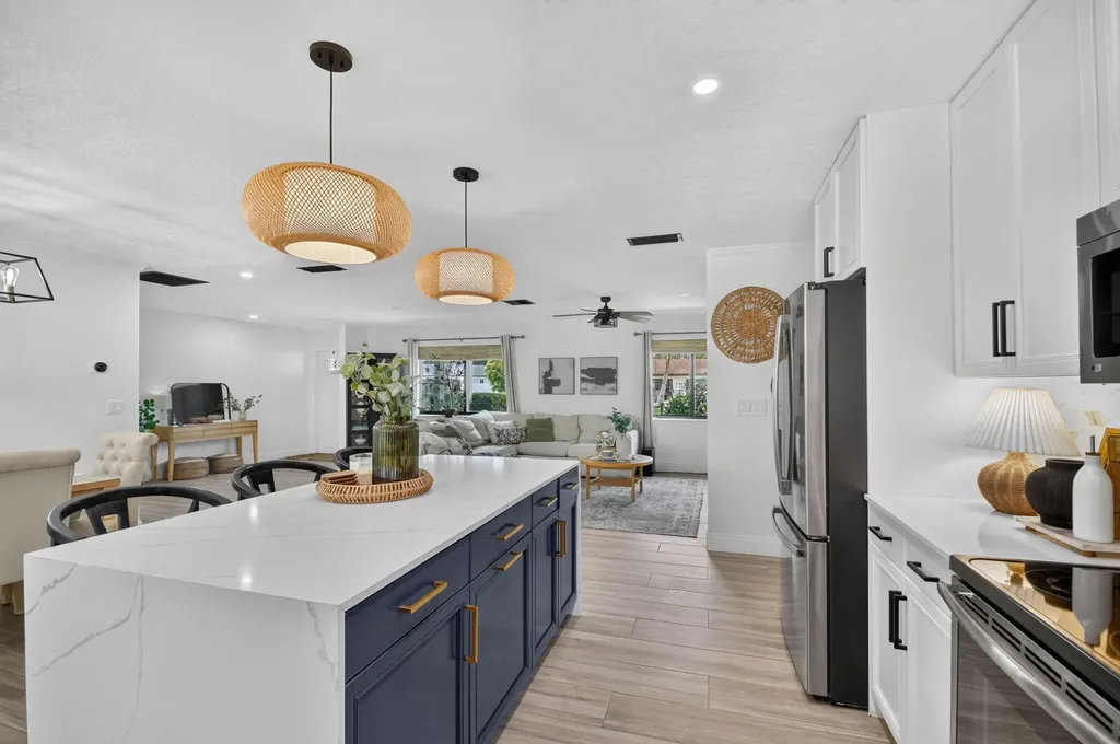 110 W Coconut Drive Lake Worth FL 33467